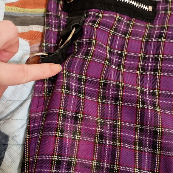 Purple Plaid Knee Length Pants - Picture 3 of 16